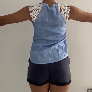 Express Blouse Woman’s XS Blue Striped Cap Sleeve V Neck Lace